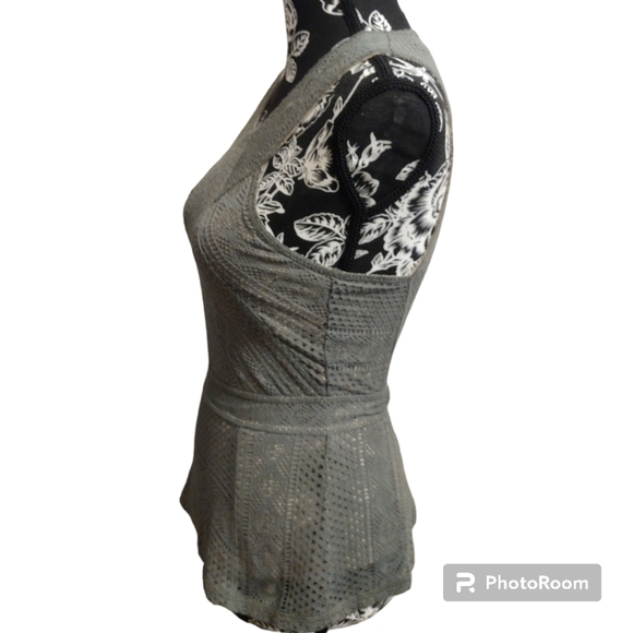 NWOT BCBGMaxAzria Peplum top - Picture 2 of 6